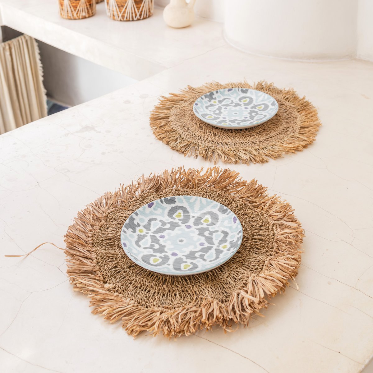 Set de table rond WAISAI en raphia avec franges, vue de dessus