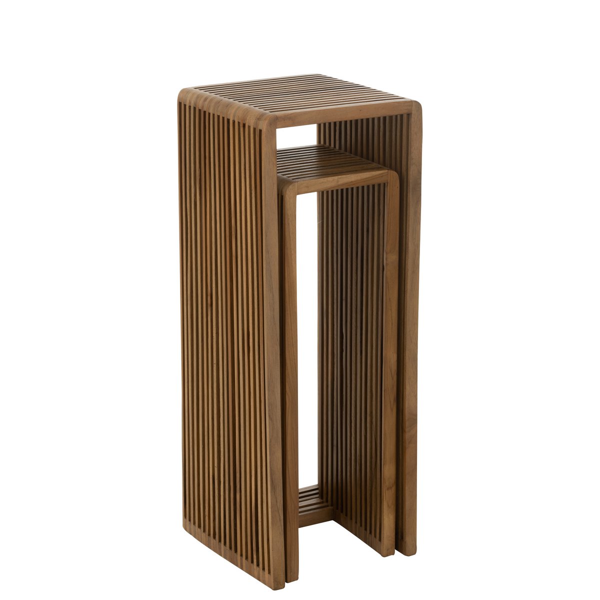 Tables J-Line Cube, intégrées dans un décor scandinave