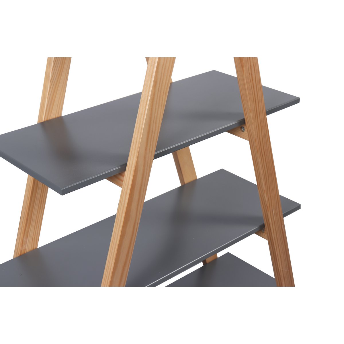 Vue latérale de l'étagère tipi montrant le design nordique