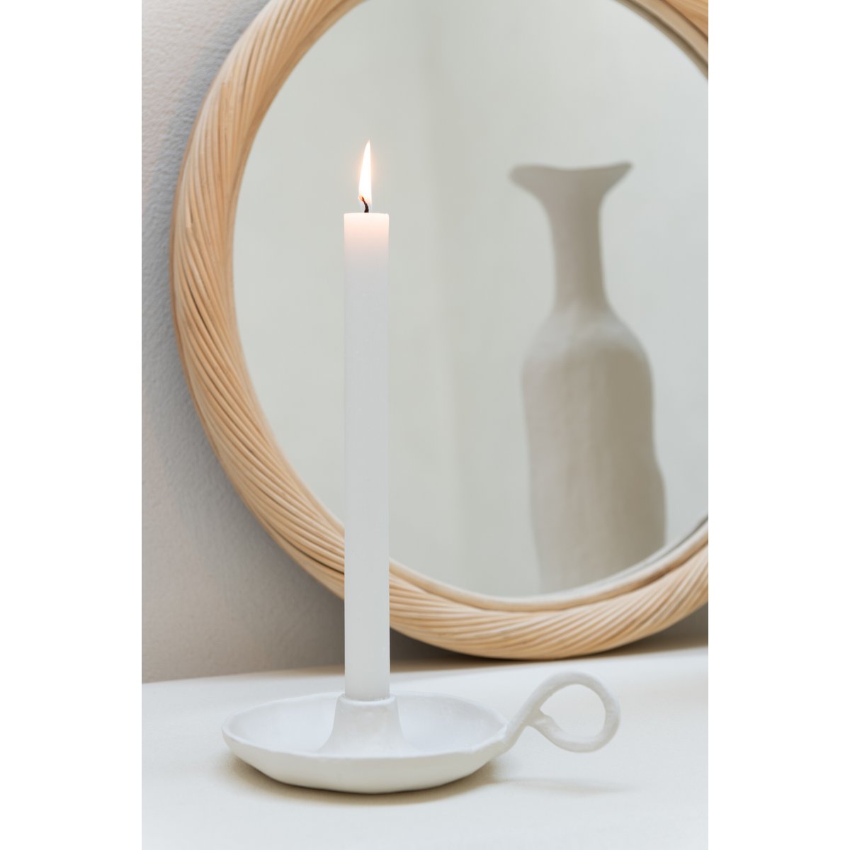 Miroir J-Line dans un intérieur bohème élégant