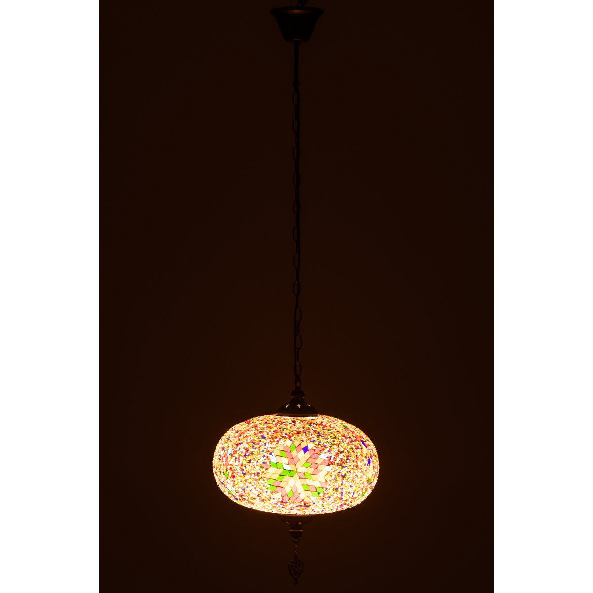 Détail du design en mosaïque de la lampe J-Line