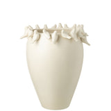 Vase J-Line Budgie en situation, ajoutant du style à un intérieur.