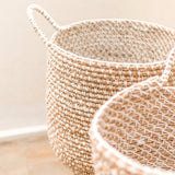 Panier à linge panier de rangement rond GUNUNG en fibre de bananier avec motif macramé en coton