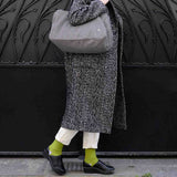 Chaussettes Yvette Pistache - vue latérale mettant en avant le design