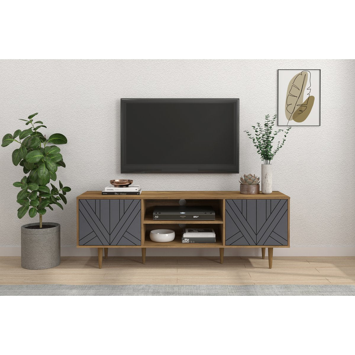 Lowboard avec téléviseur et décoration