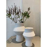Détail du vase CUZCO 20 blanc avec finition rugueuse