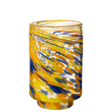 Vase Arun J-Line sur fond neutre, style épuré