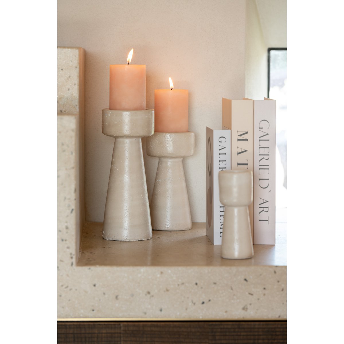 Lustre J-Line Orlina dans un décor chic, mise en scène