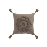 Coussin J-Line Fleur et Pompons en coton taupe, vue de face