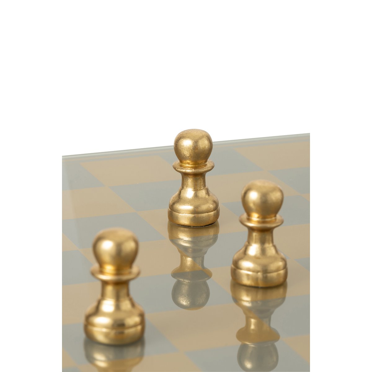 Plateau de jeu d'échecs J-Line sur une table en bois
