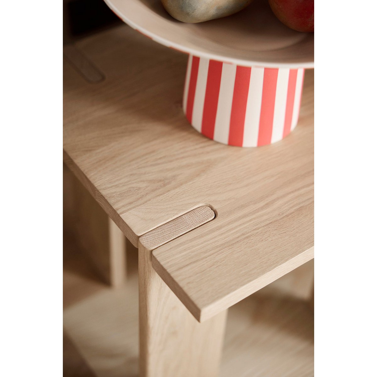 Table d'appoint OY avec finition naturelle