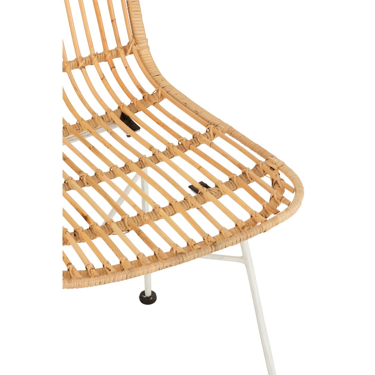 Chaise Ema Rattan J-Line dans un intérieur moderne, style bohème