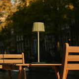 Lampe de table rechargeable verte Wouter Sage