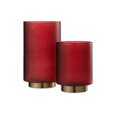 Vue rapprochée de la structure en verre rouge de la lanterne