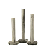 Bougeoir J-Line sur table, ajout de style et sophistication à votre décoration.