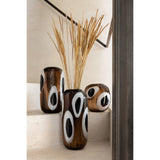 Vase Izzy J-Line avec bouquet de fleurs, ambiance salon
