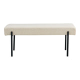 Banc Swindon en bouclé blanc avec pieds en métal noir, vue de face