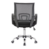 Détail du cadre en croix en métal chromé de la chaise de bureau
