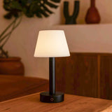 Lampe de table rechargeable en bois noir Zoë