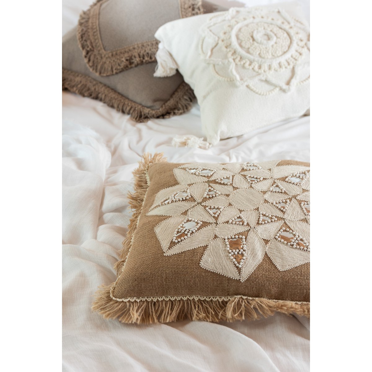 Coussin J-Line Flower Abstract, texture du jute naturel