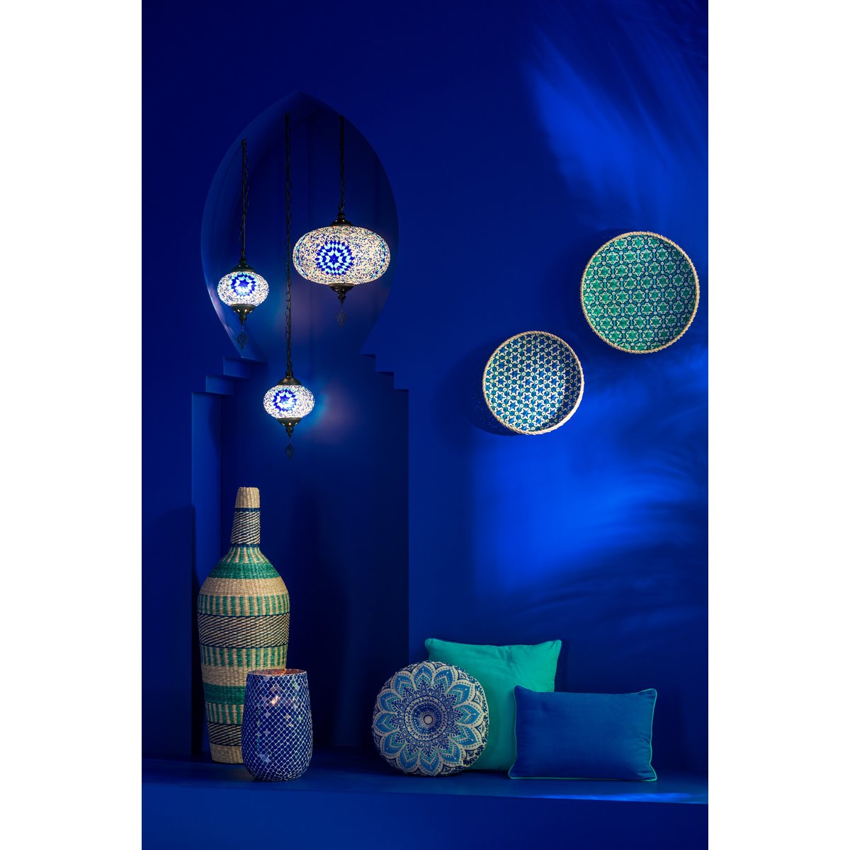 Vue latérale de la bougie parfumée Mia Mosaic J-Line