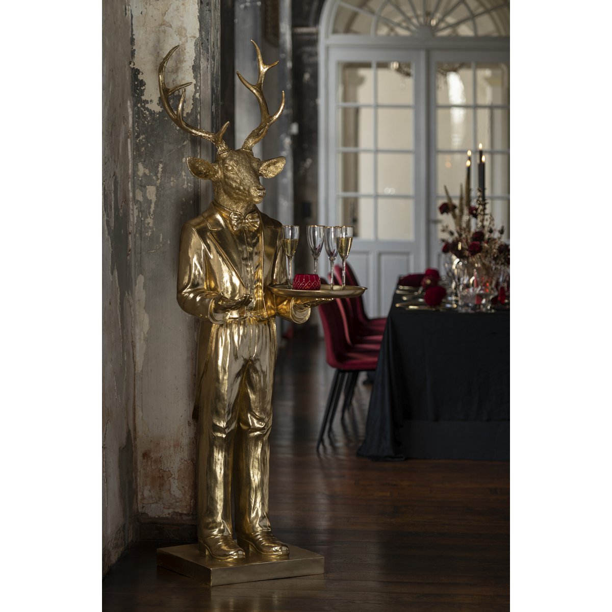Ambiance chaleureuse avec le plateau décoratif Hert Ober de J-Line