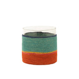 Vue rapprochée du bougeoir J-Line Liline Bandle, mettant en valeur ses couleurs vibrantes.