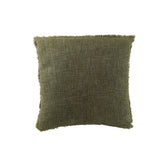 Coussin J-Line vert foncé avec bords effilochés, élégant et confortable.