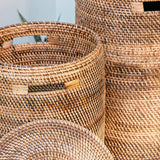 Grand panier à linge avec couvercle - panier rond tissé - panier de rangement boho brun - panier de rotin décoratif (2 tailles Ø 36/40 cm) Sari (marron)