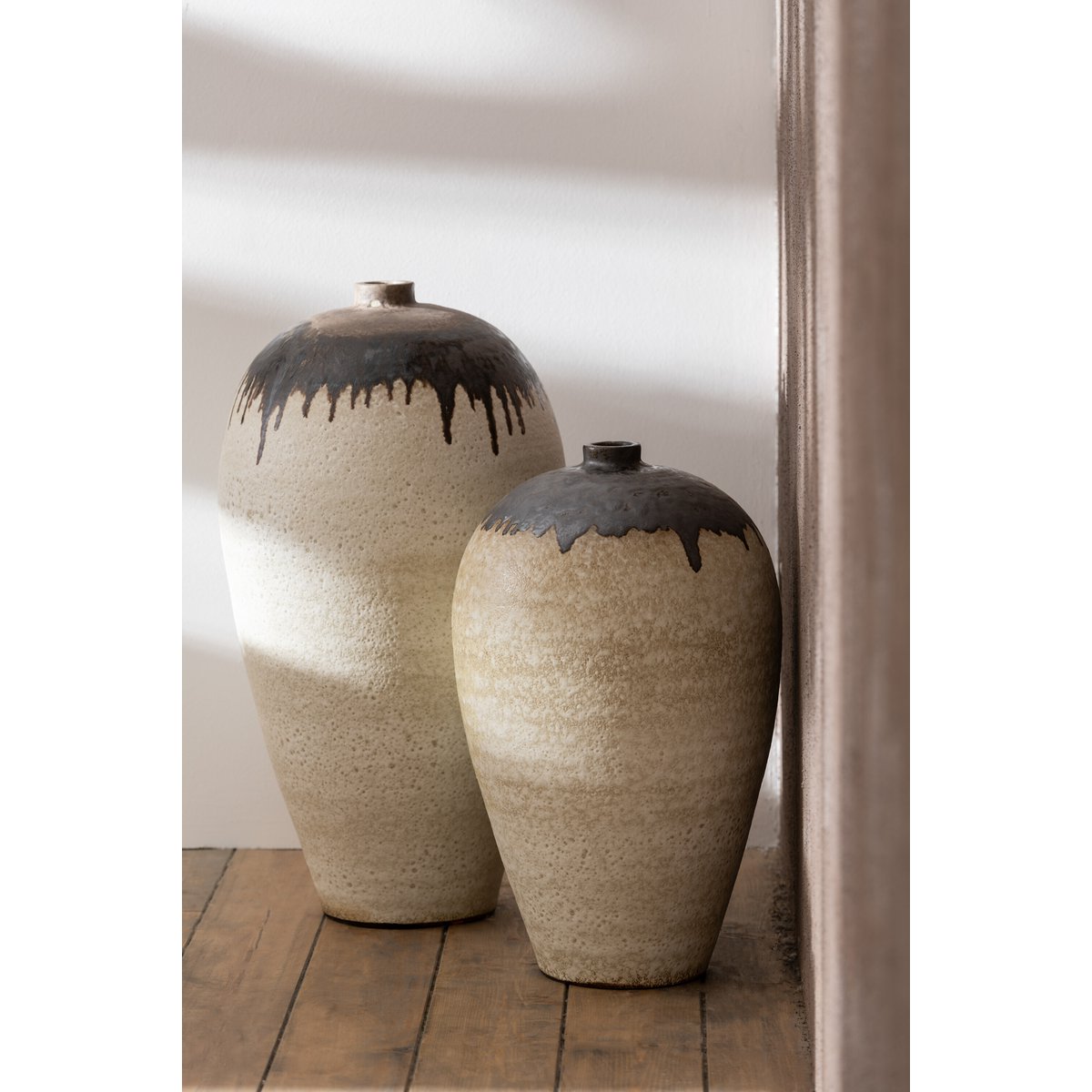 Vase Lombok J-Line en céramique beige et brun, vue de face
