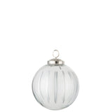 Boule de Noël Stripe J-Line en verre transparent et argenté, vue de face