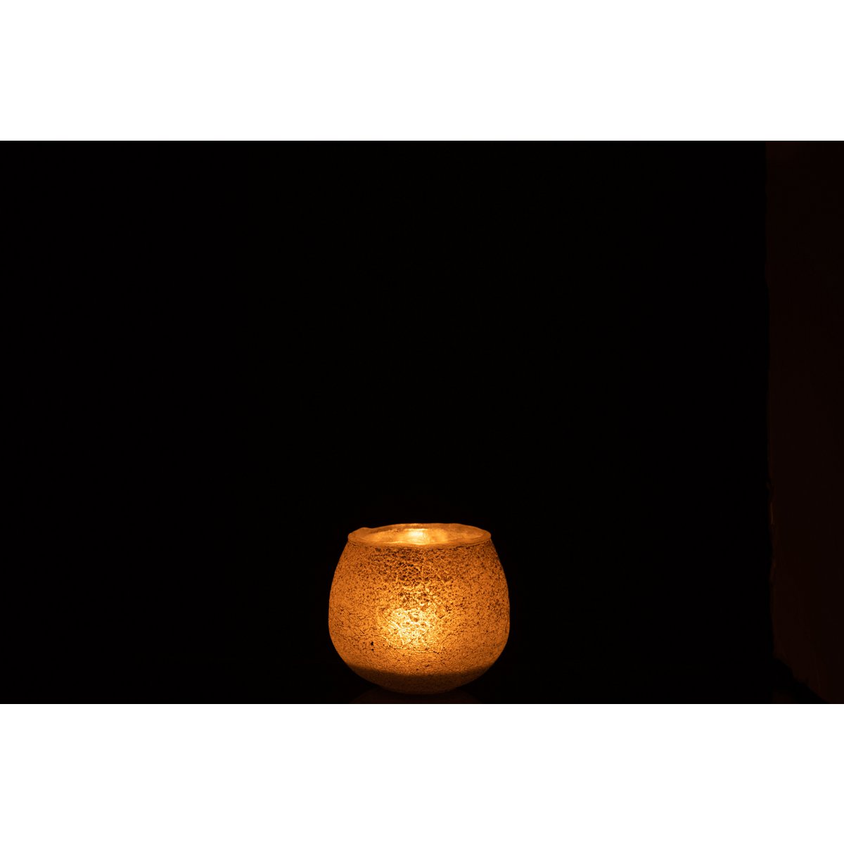 Bougeoir J-Line Crackle Ball en verre gris, ambiance salon