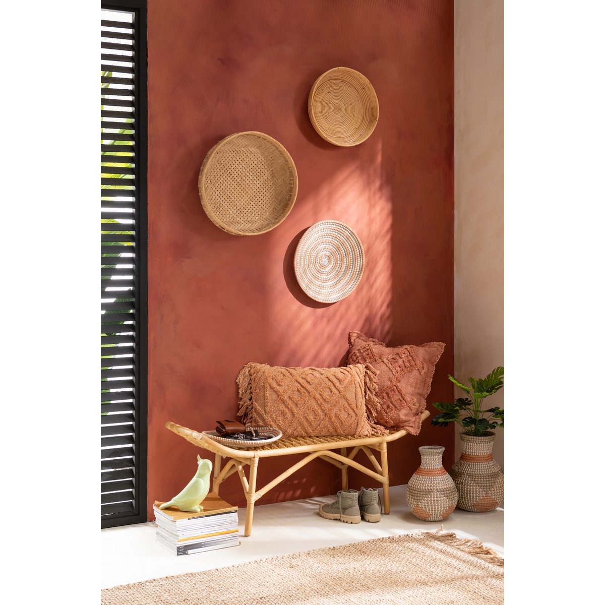Coussin J-Line Kwastje sur un canapé moderne