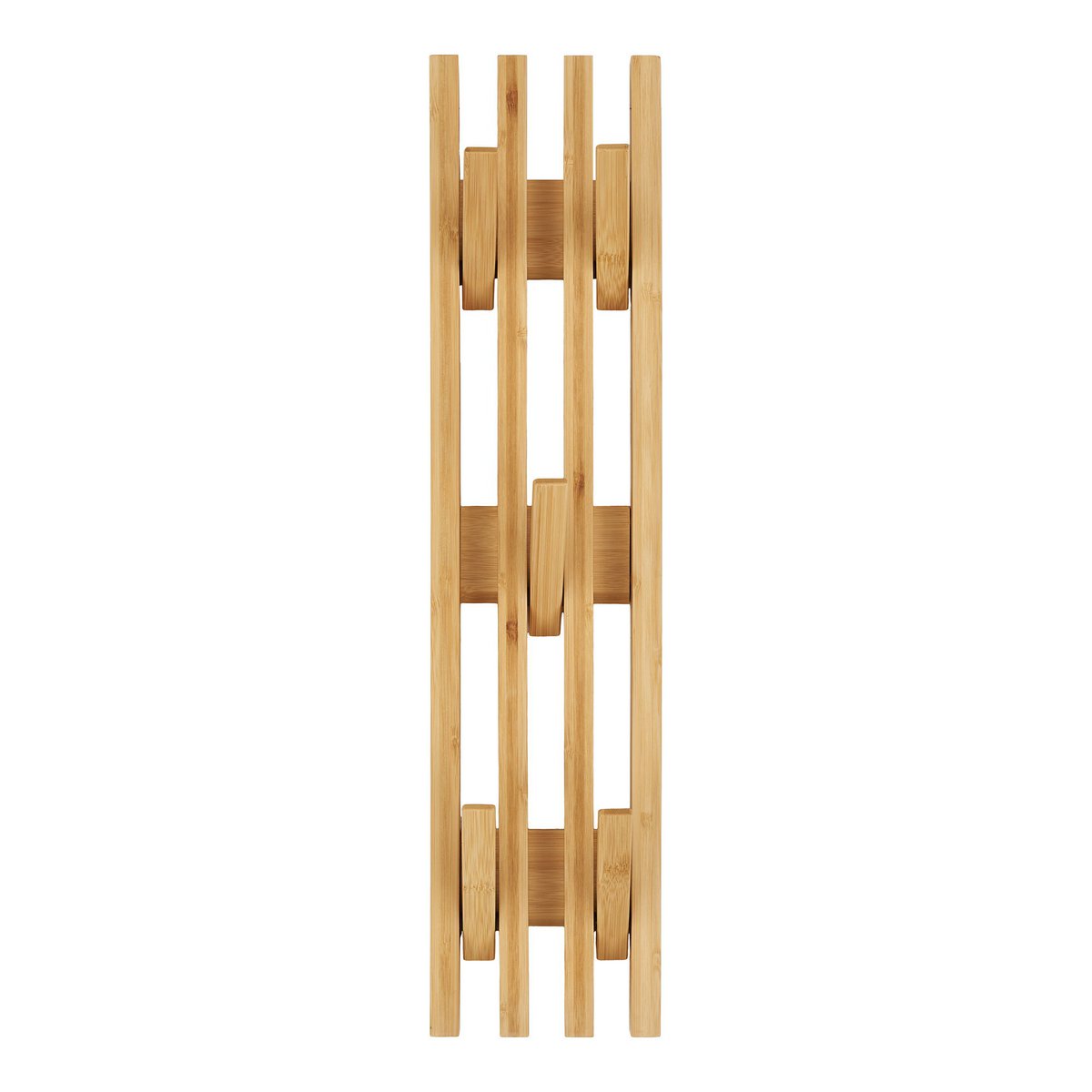 Gros plan sur la texture du bambou du porte-manteau