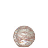 Détail du presse-papier J-Line Whirlpool en verre rose, mise en scène décorative