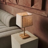 Lampe à poser en bois naturel Marley avec abat-jour beige