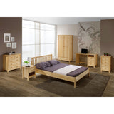Chambre moderne avec lit Pari en bois de pin massif