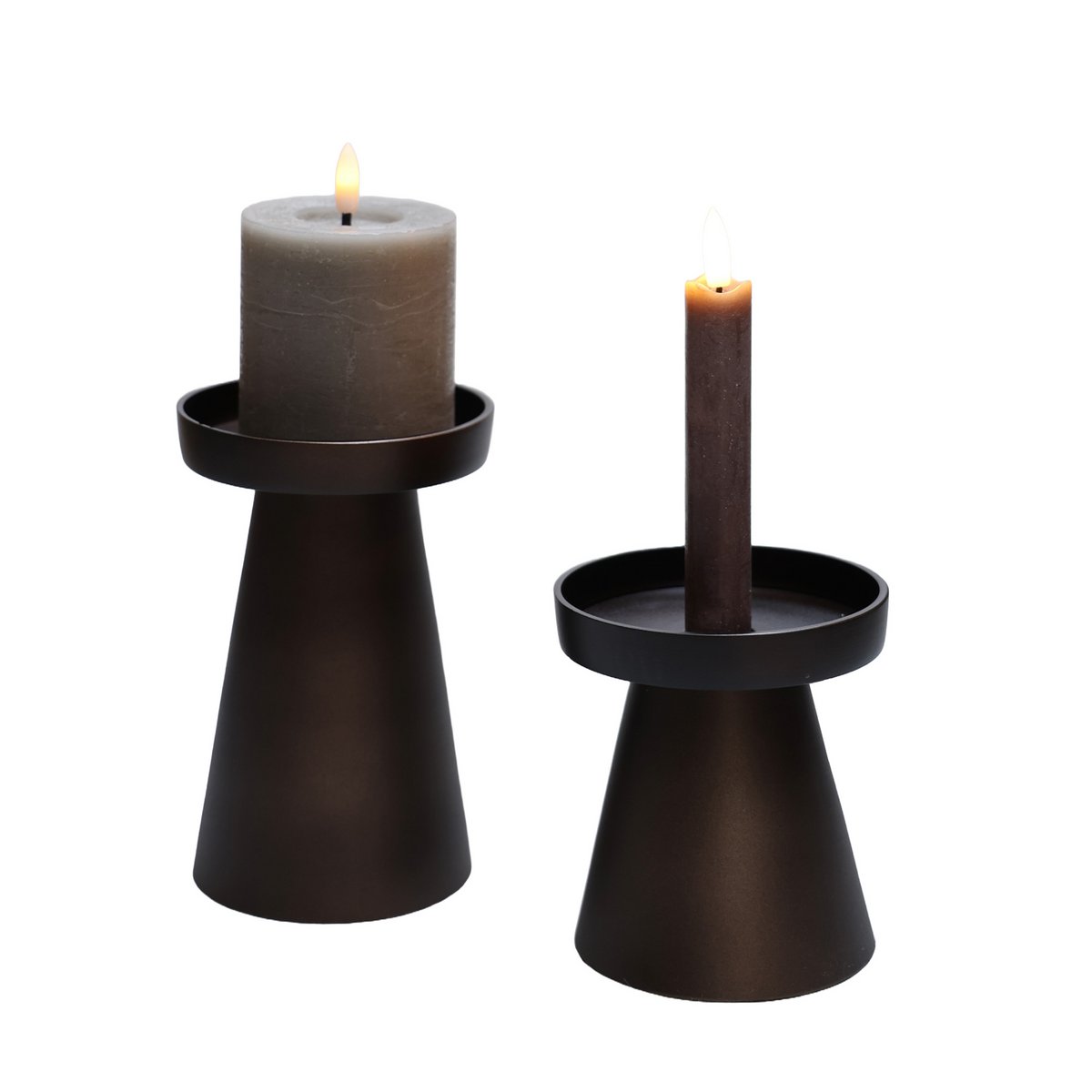 Bougeoir Viedma en bronze, ambiance décorative sur table