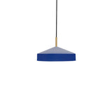 Pendentif Hatto - Petit en laiton avec cordon de tissu, design élégant