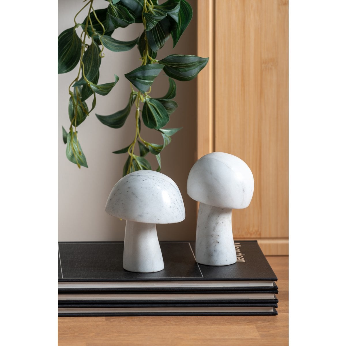 Statue Champignon Petit en situation sur une étagère