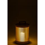 Détail de la lampe Cylindre Sparhout, éclairage doux sur table