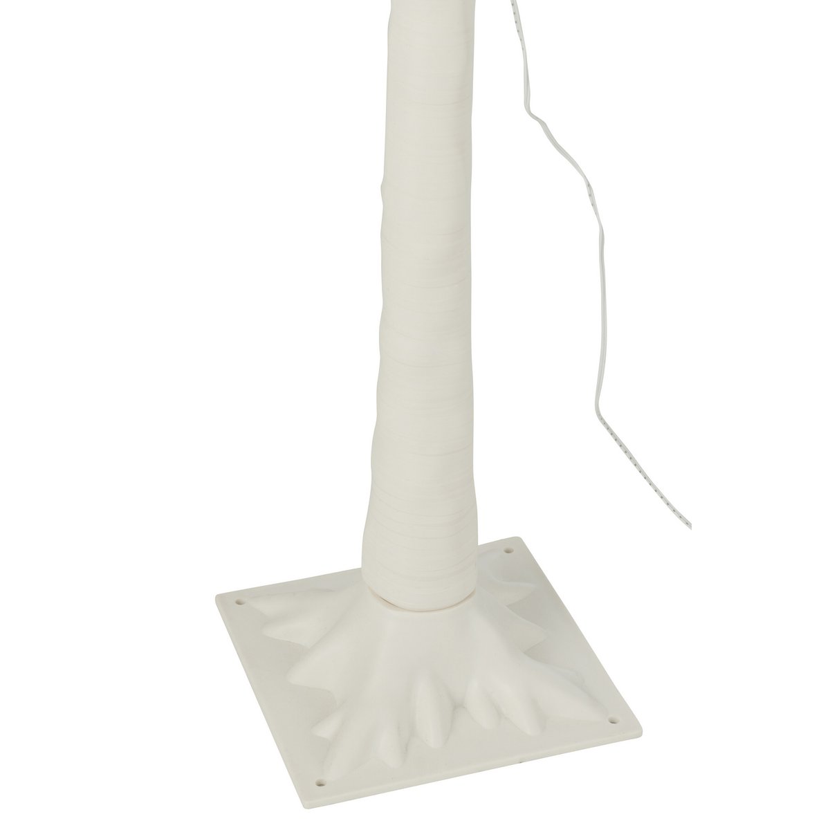Suspension J-Line Boom 2000 LED dans un salon moderne