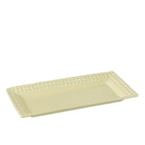 Détail de l'assiette J-Line Rectangulaire en céramique jaune sur une table élégante