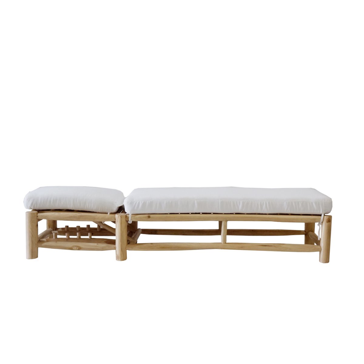 Détail du bois de teck de la chaise Lige