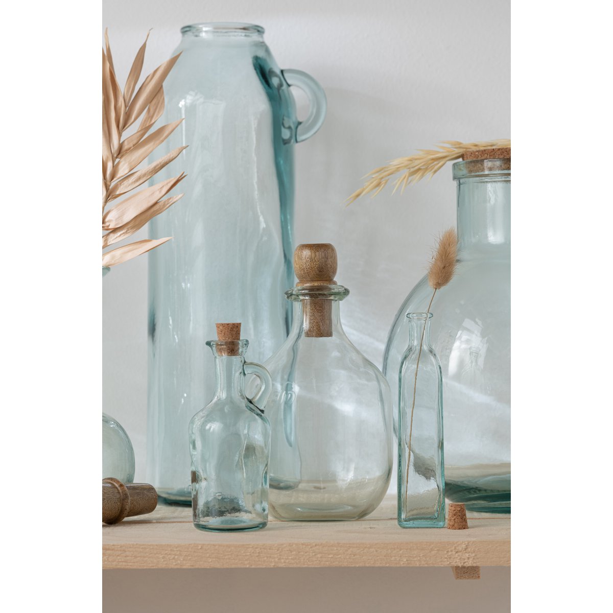 Carafe J-Line montrant le détail du bouchon en liège et du verre.