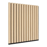 Panneau acoustique en bois naturel installé dans un salon moderne