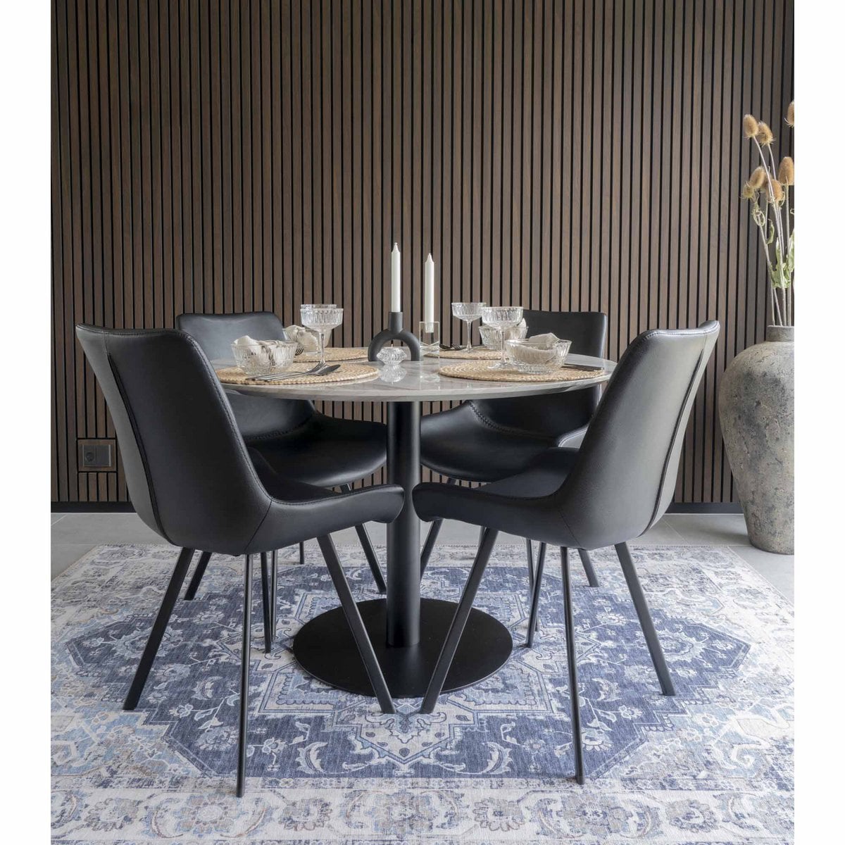 Texture douce et luxueuse du tapis Havana bleu