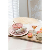 Assiette J-Line Lara en porcelaine saumon - ambiance de table