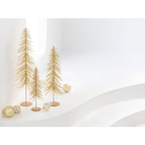 Vue latérale du sapin de Noël J-Line, mettant en avant sa finition élégante.