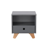 Table de chevet scandinave en bois avec tiroir et compartiment ouvert